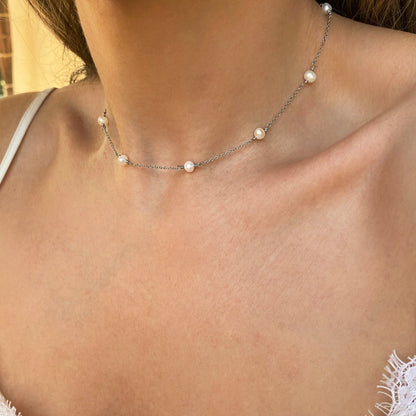 10 Freshwater Pearl Necklace for Woman with silver cable chain on model